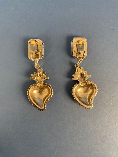 ANONYME 
Paire de clips d'oreilles cabochons...