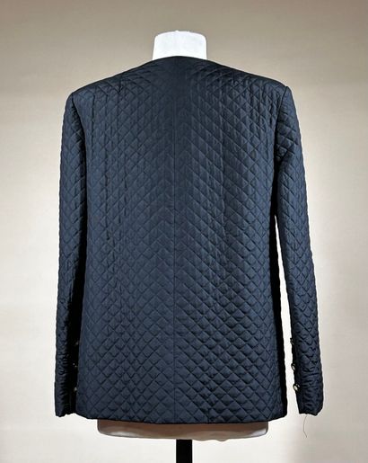 CHANEL Création 
Veste matelassée noire,...