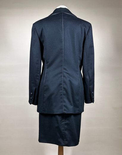 CHRISTIAN DIOR Boutique, n° 37404 et 72903
Tailleur...