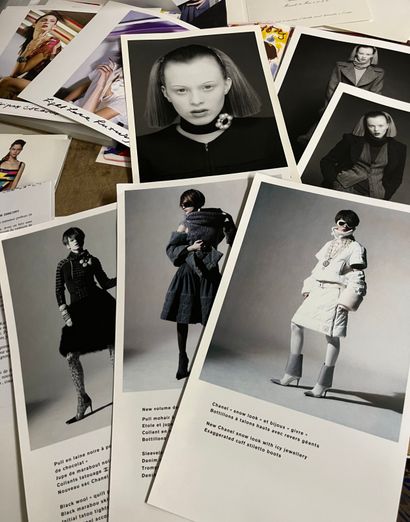 [CHANEL Prêt-à-porter]
Ensemble de dossiers...