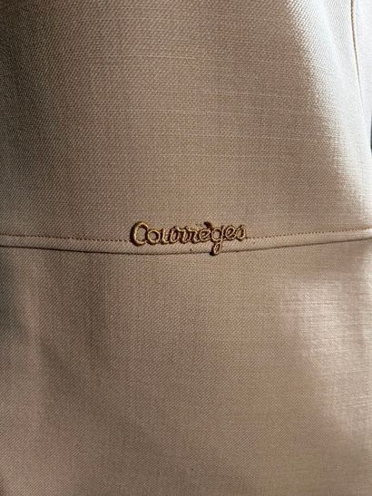 COURRÈGES Paris 
Réunion de deux tops tuniques...
