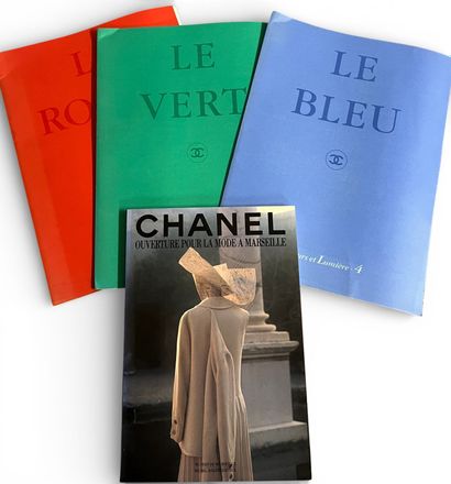 [CHANEL]
Réunion de documentations : 
- Catalogue...