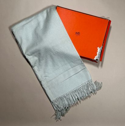 HERMÈS PARIS 
Plaid en cachemire et laine...