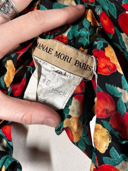 HANAE MORI 
Réunion de deux robes longues...