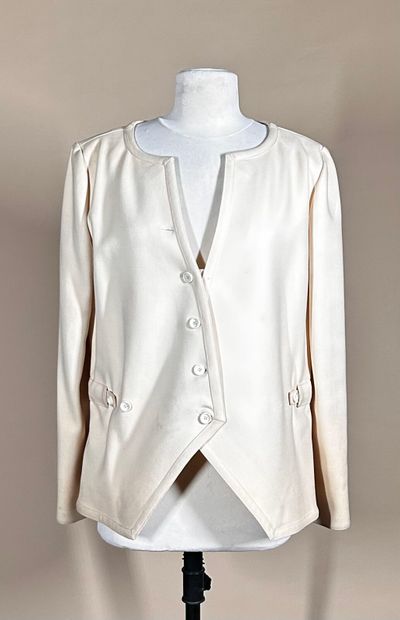 COURRÈGES Paris 
Tailleur en gabardine de...