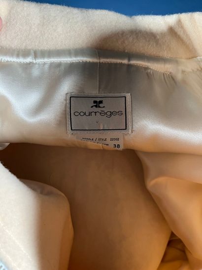 COURRÈGES Paris 
Long manteau en lainage...