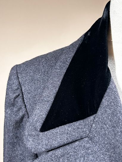 CHRISTIAN LACROIX 
Tailleur en drap de laine...
