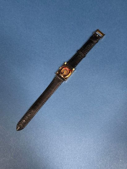 CHRISTIAN DIOR 
Square dial watch in gilt...