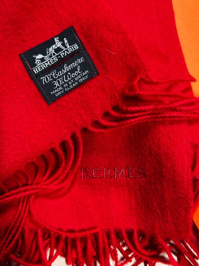 HERMÈS PARIS 
Plaid en cachemire et laine...
