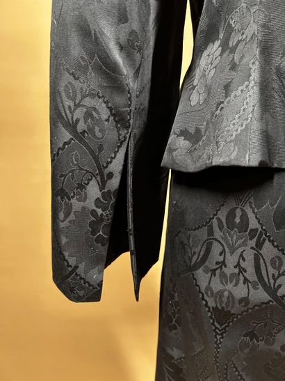 CHRISTIAN DIOR Boutique, n° 48283 et 98438
Tailleur...