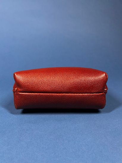 CÉLINE
Trousse en cuir grainé beige, pliable,...