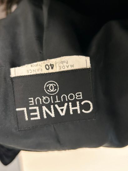 CHANEL Boutique
Long black cashmere frock...