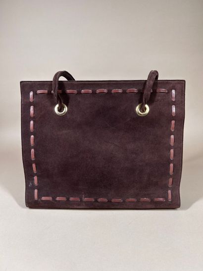 YVES SAINT LAURENT 
Sac cabas porté épaule...