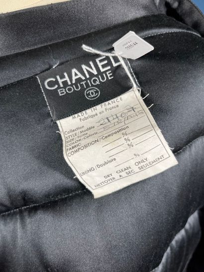 CHANEL Boutique
Veste doudoune matelassée...
