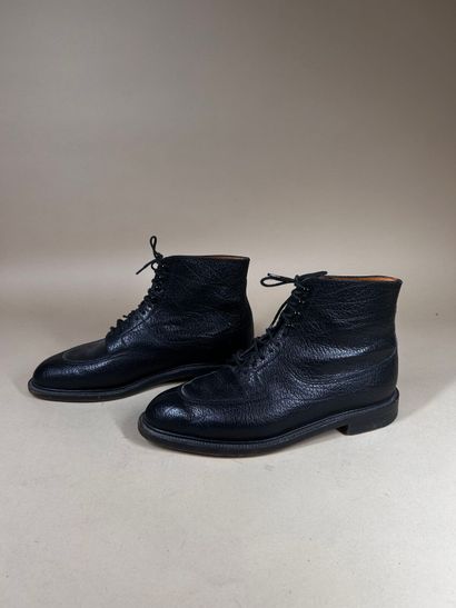 J. M. WESTON 
Ensemble de deux paires de...