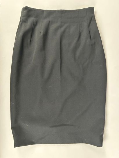 Christian DIOR Boutique 
Deux jupes de tailleurs...