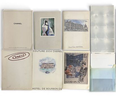 [CHANEL]
Lot de 7 dossiers de presses et...