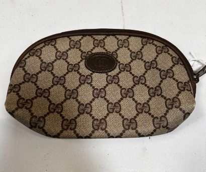 CHRISTIAN DIOR Vintage
Petite trousse en...
