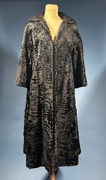 PIERRE BALMAIN Ready-to-wear
Black astrakan...