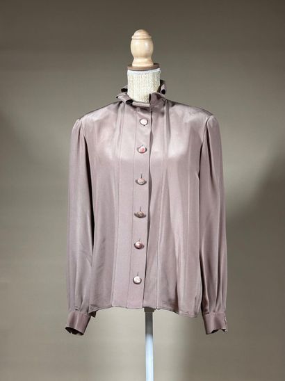 VALENTINO Boutique 
Blouse en soie beige...