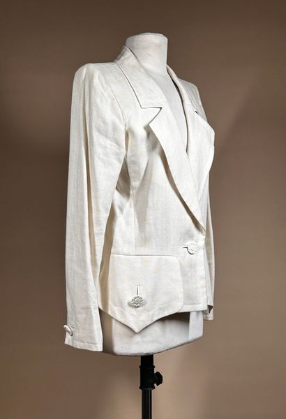 YVES SAINT LAURENT RIVE GAUCHE
Veste en lin...