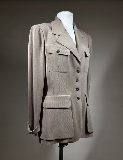 LAGERFELD 
Lot de deux vestes en gabardine...