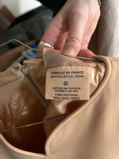 COURRÈGES Paris 
Réunion de deux tops tuniques...