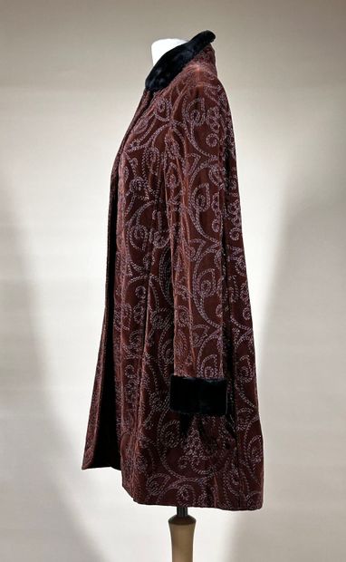 KENZO, bolduc numéroté 11810-19-05 (?)
Manteau...