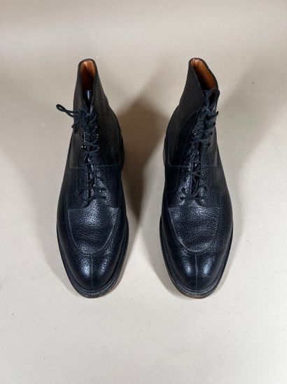 J. M. WESTON 
Ensemble de deux paires de...