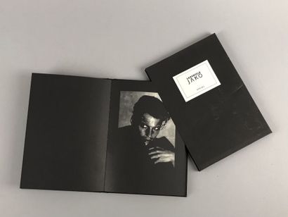 [YVES SAINT LAURENT]
Réunion de deux livrets...