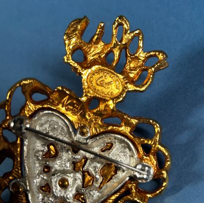 CHRISTIAN LACROIX, Noël 1997 
Broche cœur...