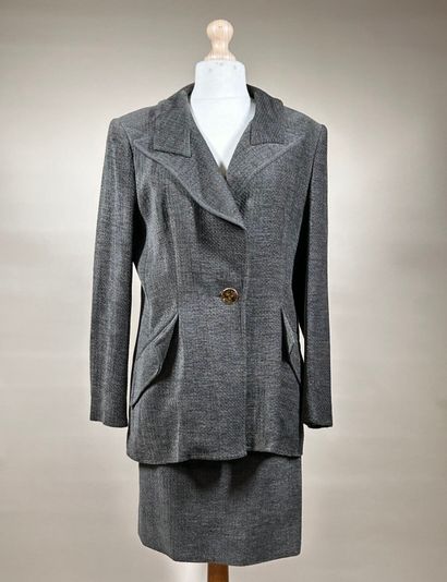 CHRISTIAN LACROIX, Printemps 1997
Tailleur...
