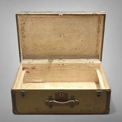 LES BAGAGES MOYNAT
Petite malle en toile...
