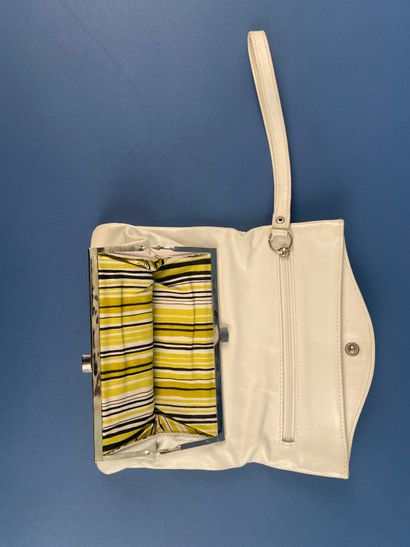 CHRISTIAN LACROIX, prototype non signé
Porte-monnaie...