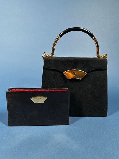 KARL LAGERFELD 
Sac du soir de forme trapèze...