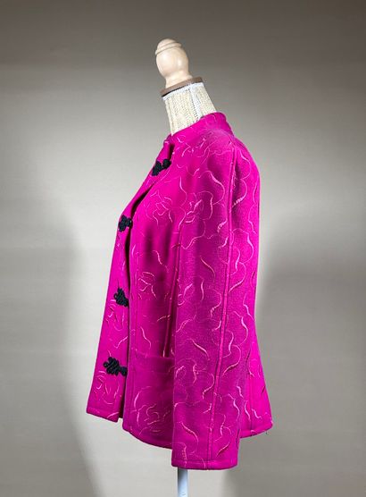 UNGARO PARALLELE 
Veste en drap rose rebrodé...