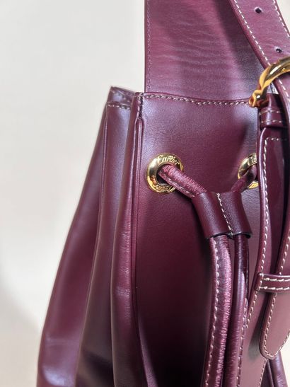 Must de CARTIER
Sac sceau plissé en cuir...