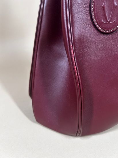 Must de CARTIER
Sac sceau plissé en cuir...