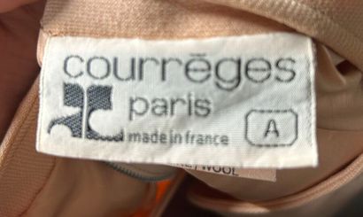 COURRÈGES Paris 
Réunion de deux tops tuniques...