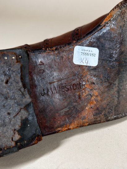 J. M. WESTON 
Ensemble de deux paires de...