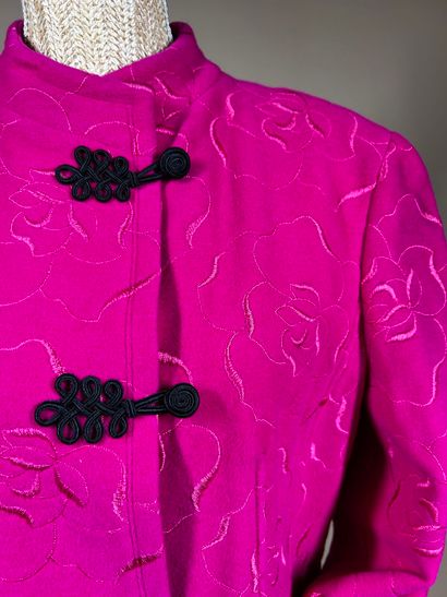 UNGARO PARALLELE 
Veste en drap rose rebrodé...