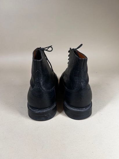J. M. WESTON 
Ensemble de deux paires de...