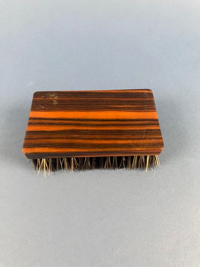 HERMÈS Paris
Brosse rectangulaire en palissandre...
