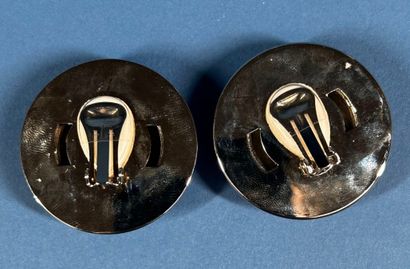 CÉLINE 
Paire de clips d'oreilles demi-sphère...