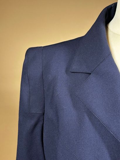 LAGERFELD 
Lot de deux vestes en gabardine...