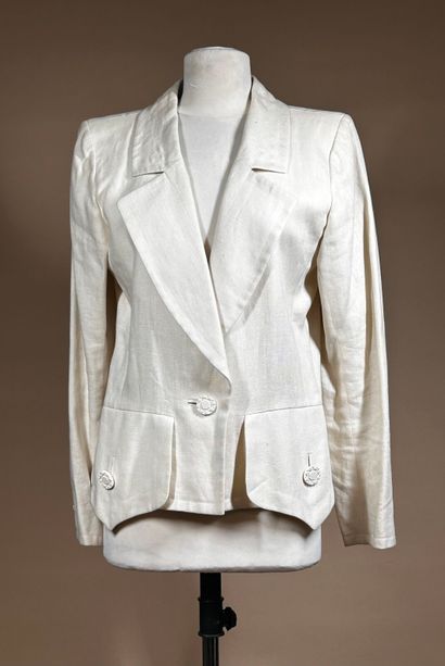 YVES SAINT LAURENT RIVE GAUCHE
Veste en lin...