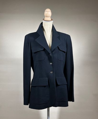 LAGERFELD 
Lot de deux vestes en gabardine...