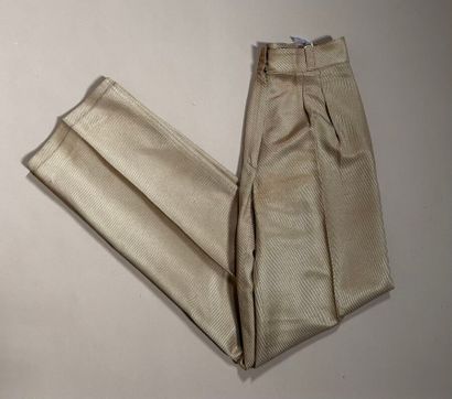 JEAN-LOUIS SCHERRER Boutique, n° 148450
Ensemble...