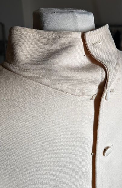 COURRÈGES Paris 
Top tunique en étamine de...