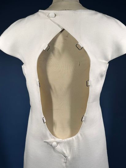 COURRÈGES Paris 
Ensemble de deux robes longues...